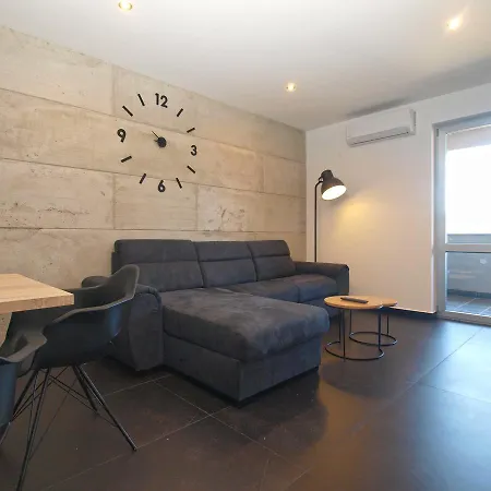 شقة Apartment Sara 1634 *